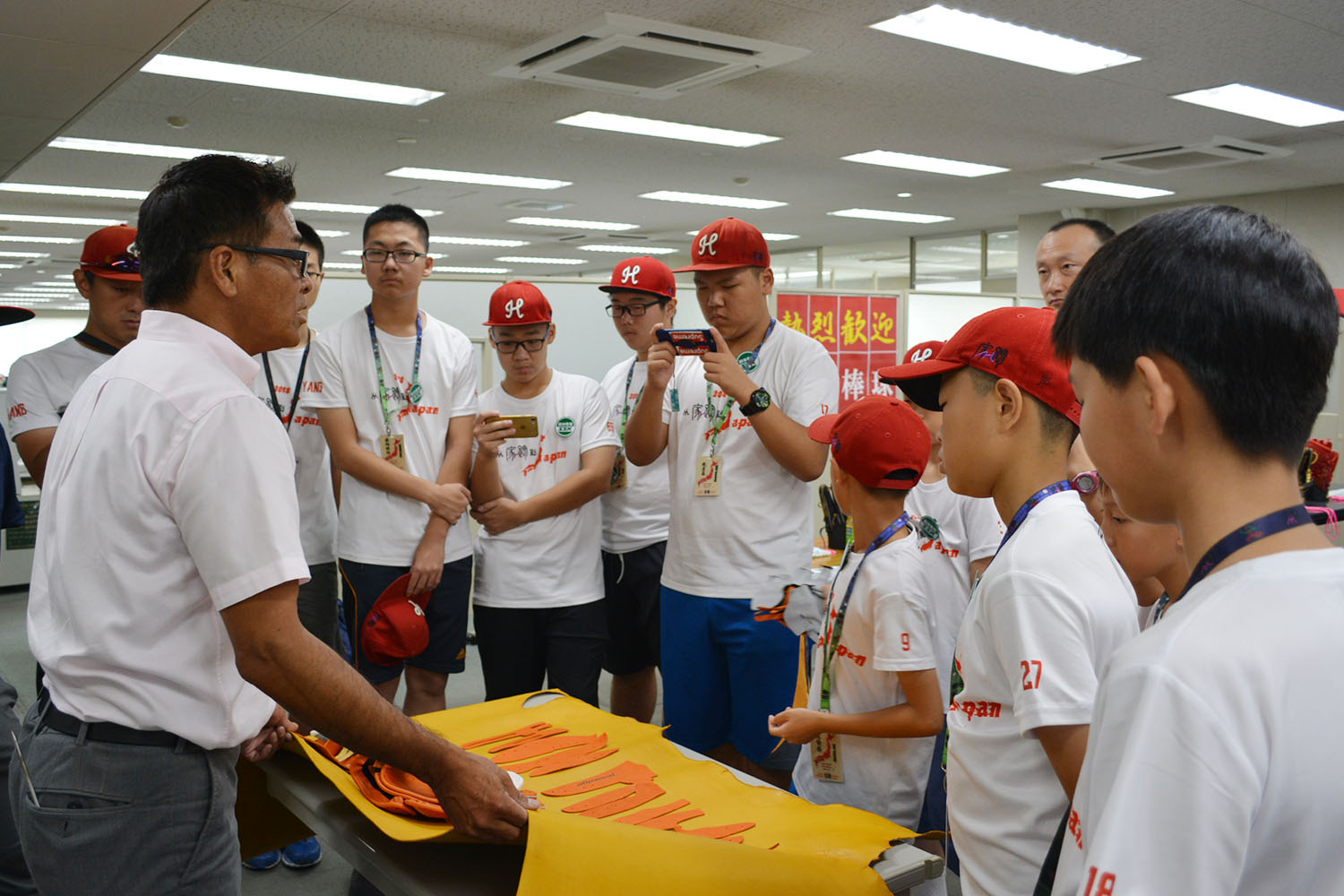 中国の少年野球チームと交流 道具を大切に野球を楽しむ 総合スポーツ用品のssk